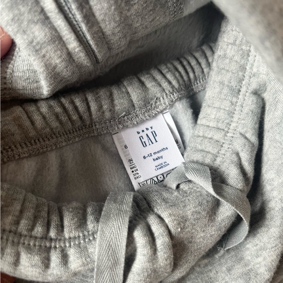 Baby Gap Brannan Bear Grey sweatsuit matching set - Picture 2 of 4